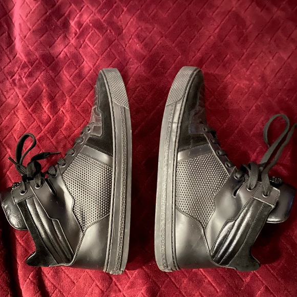 Mint condition versace shoes - Picture 3 of 4